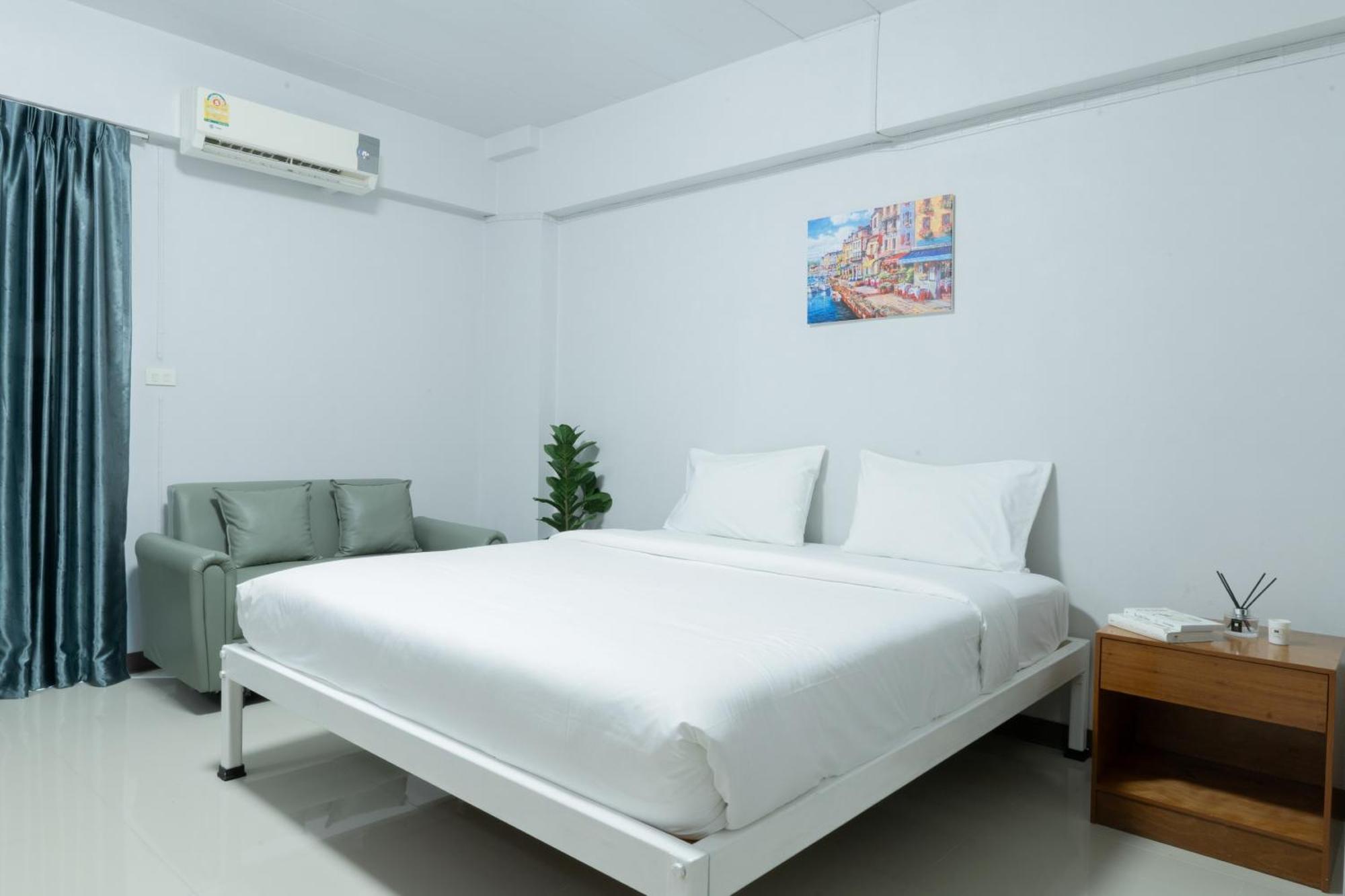Nicha Residence Hotel バンコク都 エクステリア 写真
