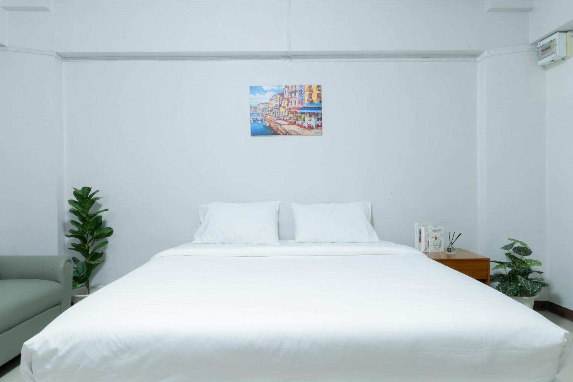 Nicha Residence Hotel バンコク都 エクステリア 写真