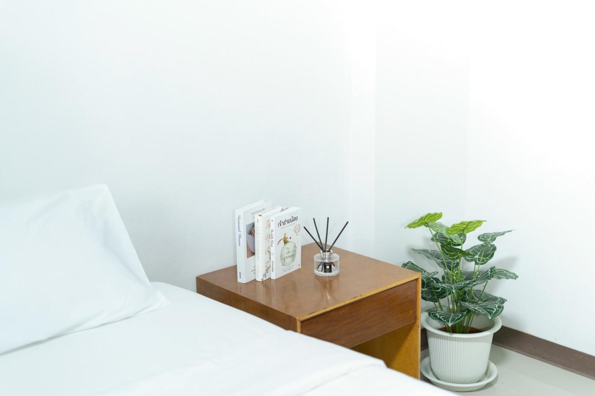 Nicha Residence Hotel バンコク都 エクステリア 写真