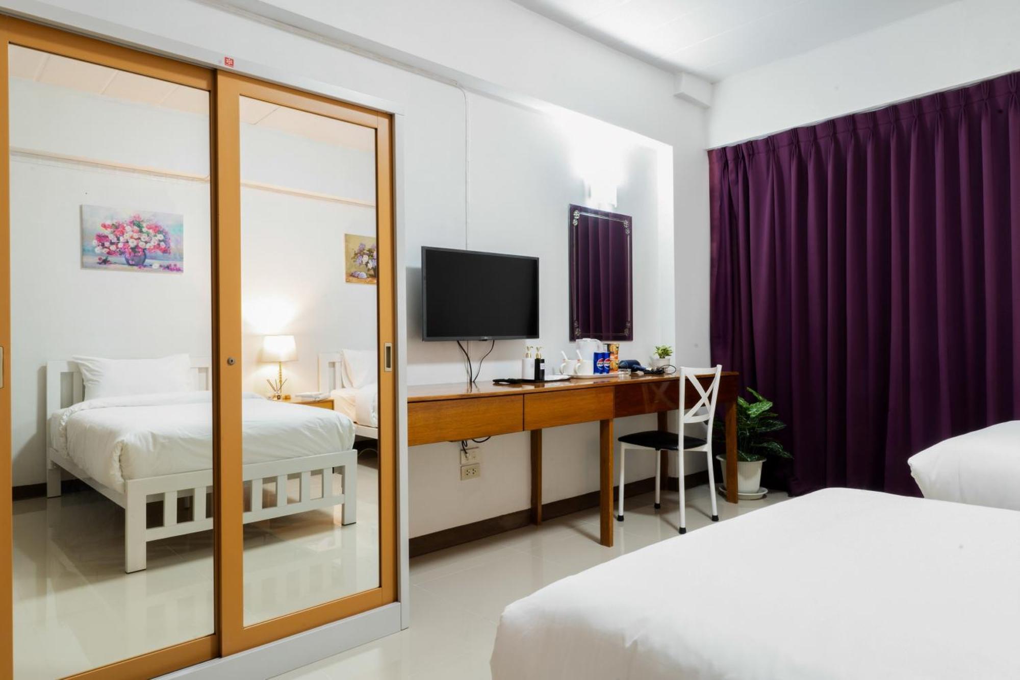 Nicha Residence Hotel バンコク都 エクステリア 写真